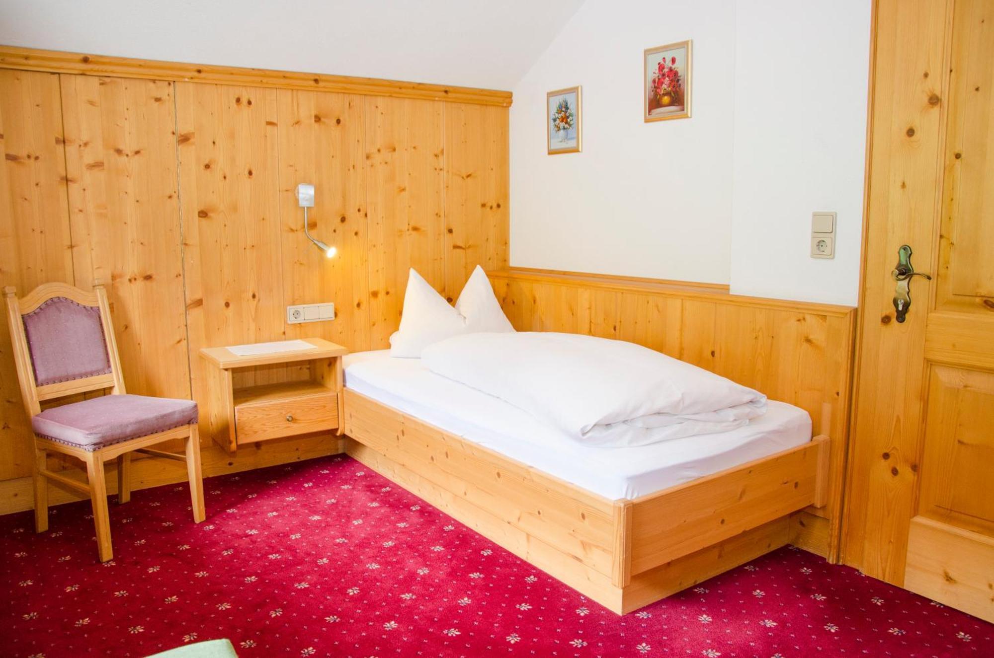Hotel Garni Alpenblick Ischgl Bagian luar foto
